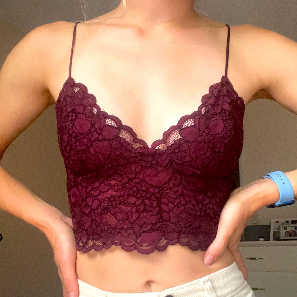 Express burgundy lace cami crop top NWT